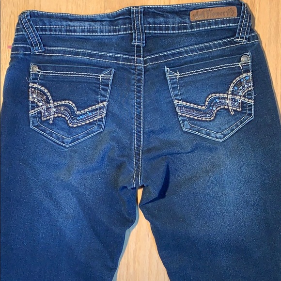Woman’s wallflower jeans - Picture 2 of 4